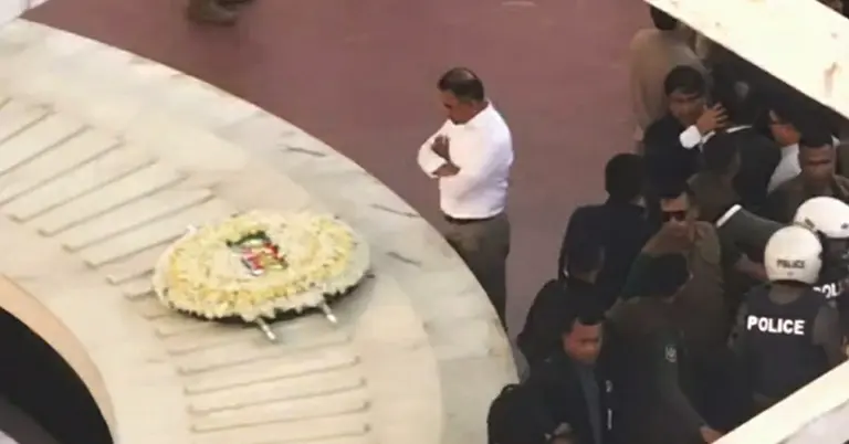 জিয়াউর রহমানের কবরের পাশে তারেক রহমান